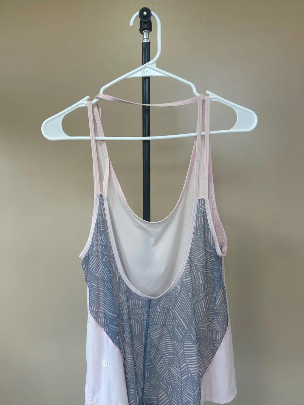 Lululemon sheer tank size 4